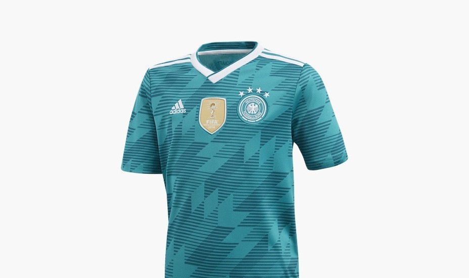 قميص الفريق متوفر بسعر معقول